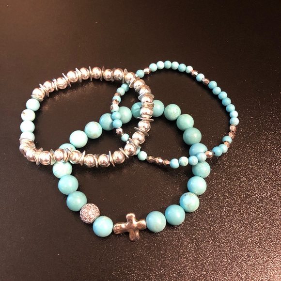 Turquoise Howlite and silver beaded bracelet stack - Picture 3 of 3